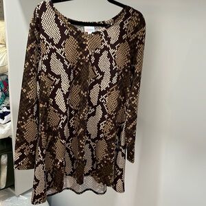 L LuLaRoe Elizabeth Tunic